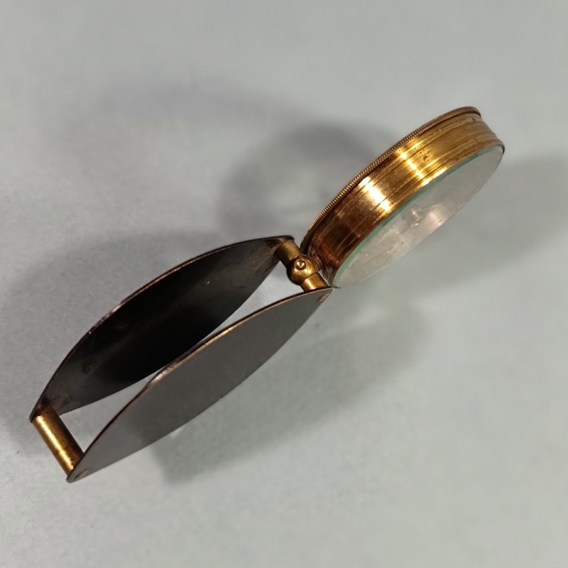 BOUSSOLE POUR OFFICIER BELLE FABRICATION TRANSPARENTE POUR LA LECTURE DE CARTES BON ETAT DE FONCTIONNEMENT COMPAS