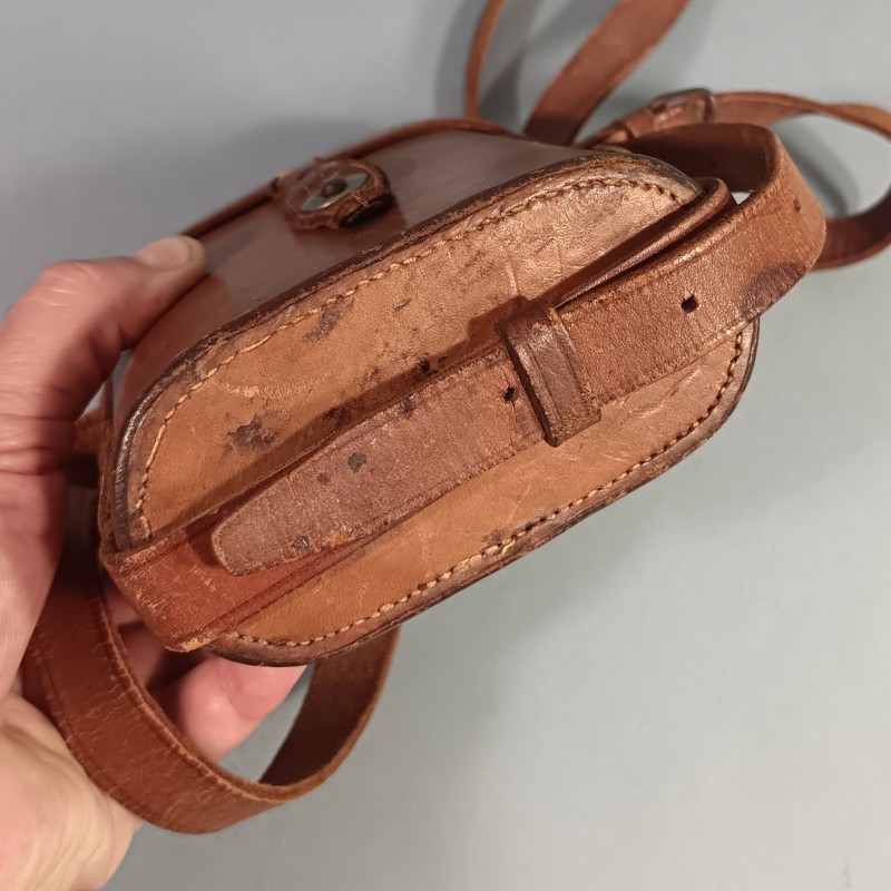 PAIRE DE JUMELLES D'OFFICIER 1914 1918 AVEC SILHOUETTES DE CAVALIER ET DE FANTASSIN MINISTERE DE LA GUERRE HUET & CIE PARIS