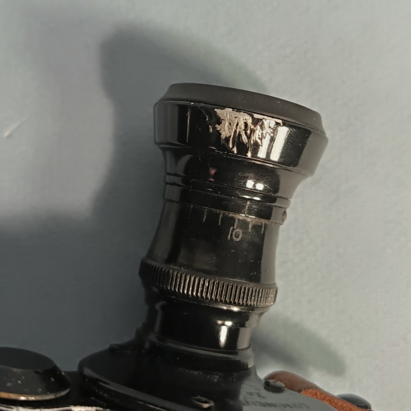 PAIRE DE JUMELLES D'OFFICIER 1914 1918 AVEC SILHOUETTES DE CAVALIER ET DE FANTASSIN MINISTERE DE LA GUERRE HUET & CIE PARIS