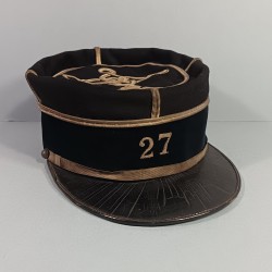 SUPERBE !! KEPI D'ADJUDANT DU 27 ème BCA BATAILLON DE CHASSEURS ALPINS MODELE 1884 - 1886 CHIFFRES BRODES EN CANNETILLE ARGENT