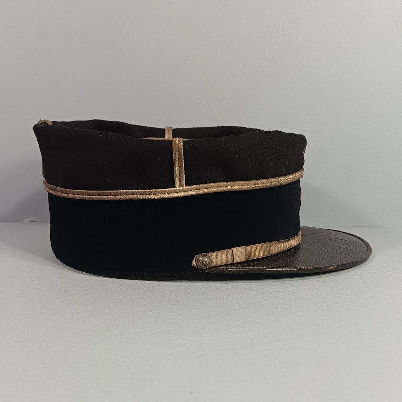 SUPERBE !! KEPI D'ADJUDANT DU 27 ème BCA BATAILLON DE CHASSEURS ALPINS MODELE 1884 - 1886 CHIFFRES BRODES EN CANNETILLE ARGENT