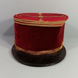 KEPI DU SERVICE DE SANTE DES ARMEES MEDECIN MILITAIRE CAPITAINE MODELE 1919 - 1931 SECONDE GUERRE 1939 - 1945 TAILLE 59