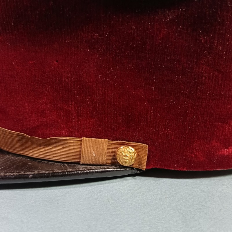 KEPI DU SERVICE DE SANTE DES ARMEES MEDECIN MILITAIRE CAPITAINE MODELE 1919 - 1931 SECONDE GUERRE 1939 - 1945 TAILLE 59