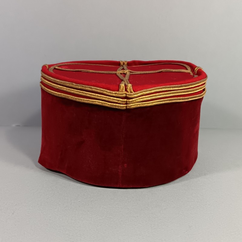 KEPI DU SERVICE DE SANTE DES ARMEES MEDECIN MILITAIRE CAPITAINE MODELE 1919 - 1931 SECONDE GUERRE 1939 - 1945 TAILLE 59