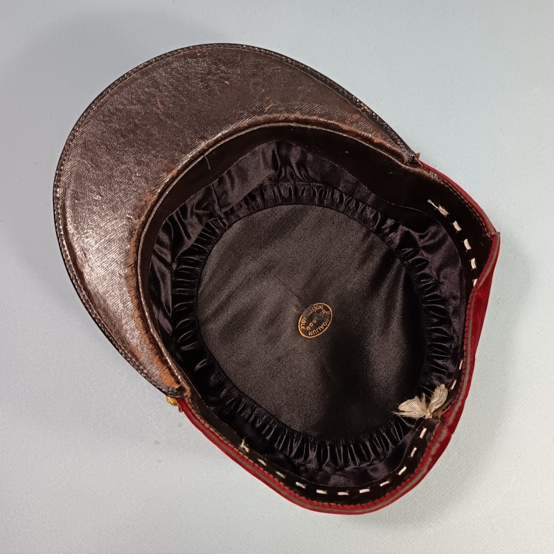 KEPI DU SERVICE DE SANTE DES ARMEES MEDECIN MILITAIRE CAPITAINE MODELE 1919 - 1931 SECONDE GUERRE 1939 - 1945 TAILLE 59