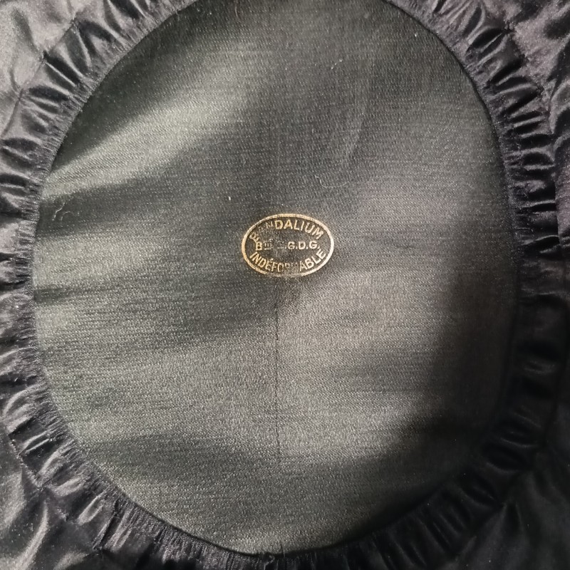 KEPI DU SERVICE DE SANTE DES ARMEES MEDECIN MILITAIRE CAPITAINE MODELE 1919 - 1931 SECONDE GUERRE 1939 - 1945 TAILLE 59