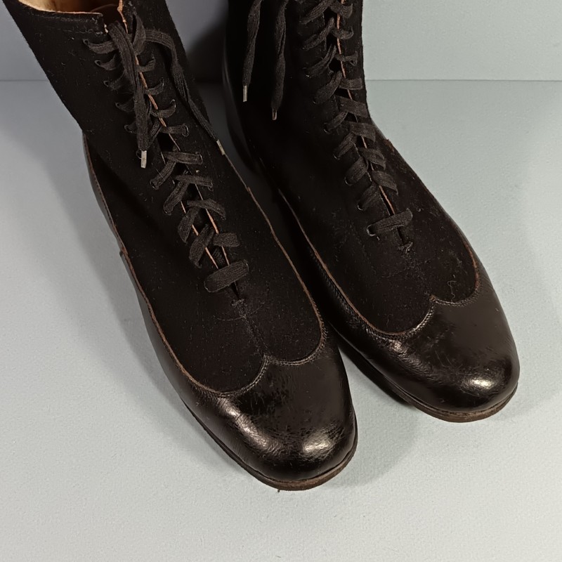 PAIRE DE BOTTINES EN CUIR ET FEUTRE NOIR FOURREES VERS 1900 1914 POUR TENUES D'OFFICIER TAILLE 1940-41