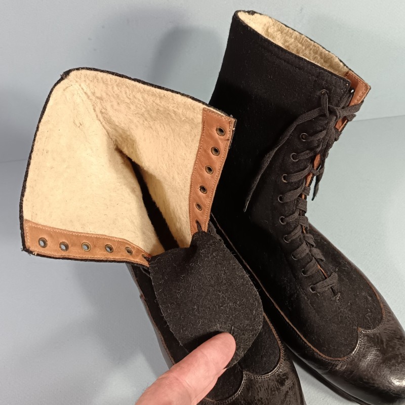 PAIRE DE BOTTINES EN CUIR ET FEUTRE NOIR FOURREES VERS 1900 1914 POUR TENUES D'OFFICIER TAILLE 1940-41
