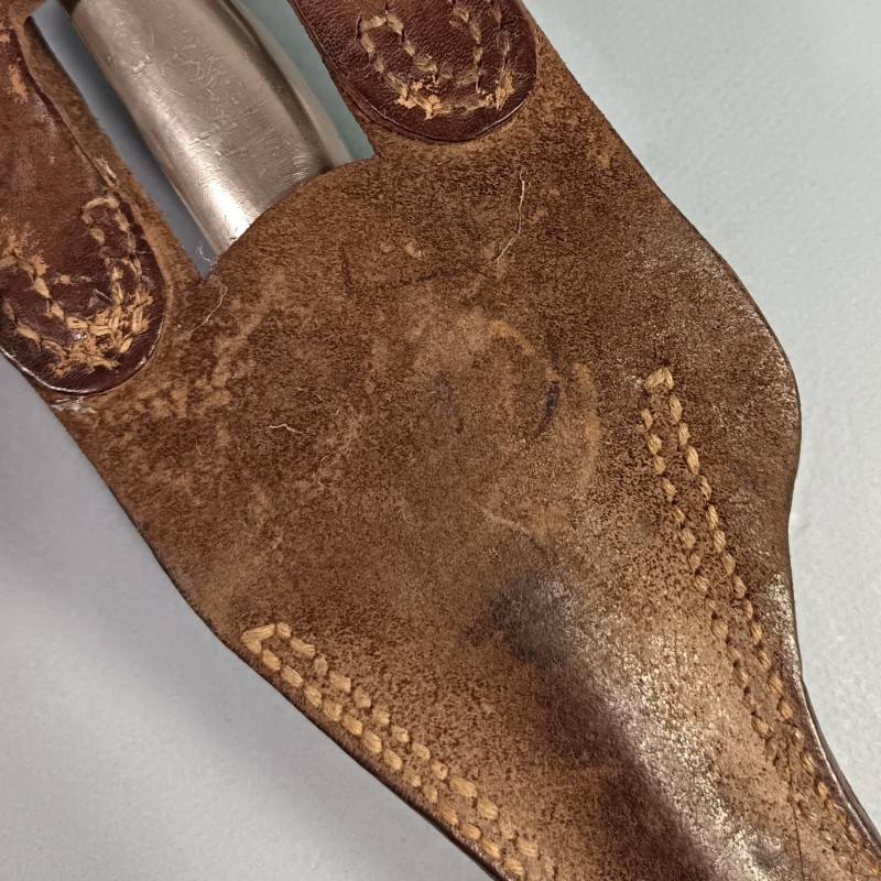 BAIONNETTE LEBEL MODELE 1886 PREMIER TYPE AVEC QUILLON POIGNEE MAILLECHORT "LA ROSALIE" GUERRE 1914 1918 AVEC SON CUIR