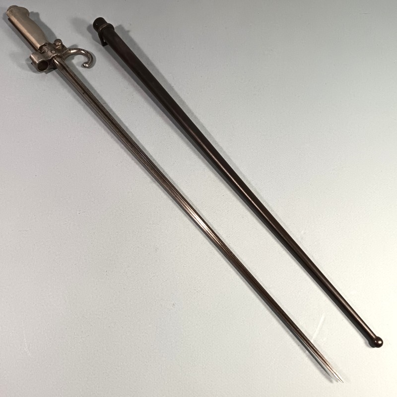 BAIONNETTE LEBEL MODELE 1886 PREMIER TYPE AVEC QUILLON POIGNEE MAILLECHORT "LA ROSALIE" GUERRE 1914 1918 AVEC SON CUIR
