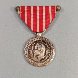 MEDAILLE EN ARGENT DE LA CAMPAGNE D'ITALIE NAPOLEON III 1859 SECOND EMPIRE SIGNEE BARRE
