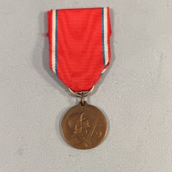 FRANCE MEDAILLE DE LA BATAILLE DE VERDUN ON NE PASSE PAS 21 FEVRIER 1916 PAR VERNIER ATTACHE ANNEAUX