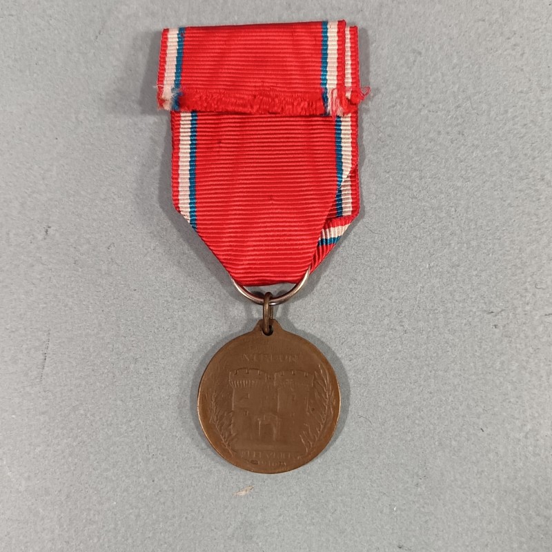 FRANCE MEDAILLE DE LA BATAILLE DE VERDUN ON NE PASSE PAS 21 FEVRIER 1916 PAR VERNIER ATTACHE ANNEAUX