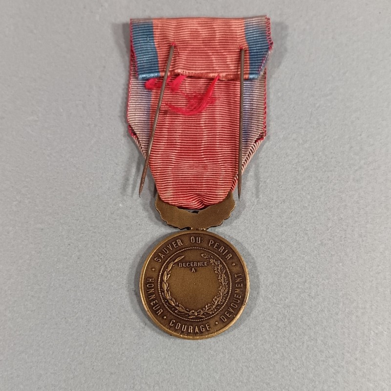 MEDAILLE DE SAUVETAGE COMITE LYONNAIS F.N.S. SAUVETEUR  SAUVER OU PERIR HONNEUR COURAGE DEVOUEMENT