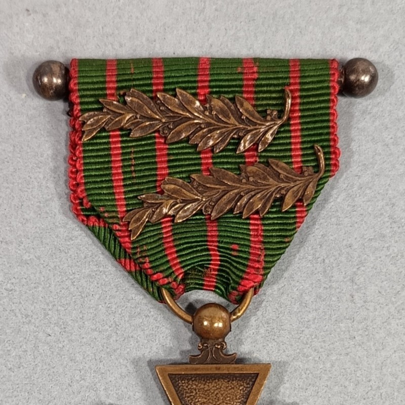 FRANCE CROIX DE GUERRE 1914-1915 AVEC DEUX PALMES POUR CITATIONS A L'ARMEE FRENCH WAR CROSS 1914 1918 ATTACHE A BOULES