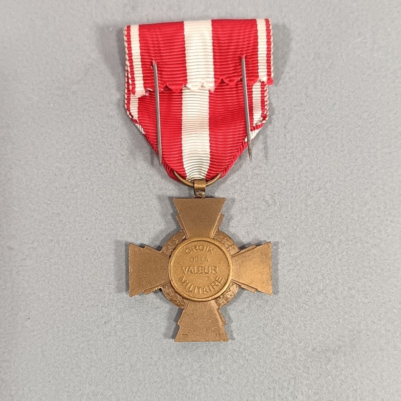 FRANCE MEDAILLE CROIX DE LA VALEUR MILITAIRE AVEC DEUX CITATIONS FRENCH CROSS FOR MILITARY VALOR