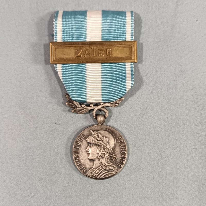 FRANCE MEDAILLE D'OUTRE MER AVEC BARRETTE ZAIRE FABRICATION PRIVEE PRECOCE BARRETTE ET MEDAILLE DELANDE EN BOITE