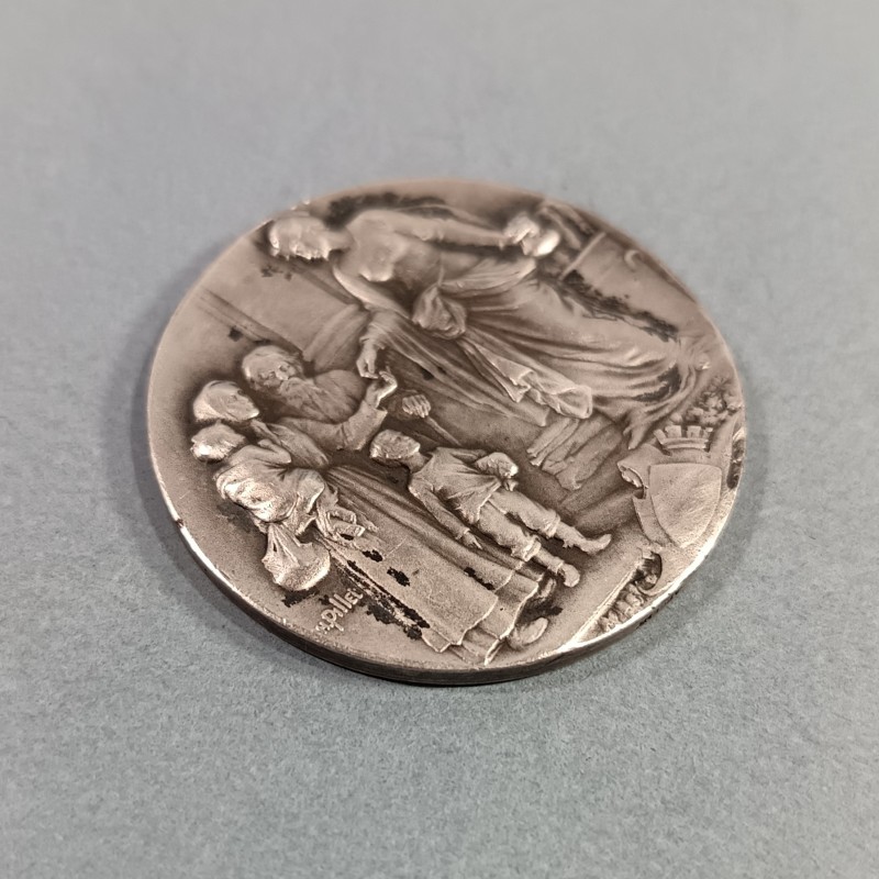 MEDAILLE EN ARGENT DE L'ORPHELINAT MUTUALISTE DE LA POLICE ATTRIBUEE EN 1939