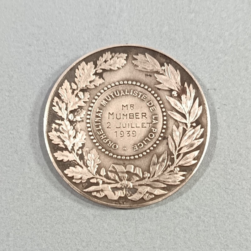 MEDAILLE EN ARGENT DE L'ORPHELINAT MUTUALISTE DE LA POLICE ATTRIBUEE EN 1939