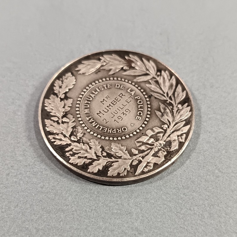 MEDAILLE EN ARGENT DE L'ORPHELINAT MUTUALISTE DE LA POLICE ATTRIBUEE EN 1939