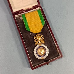 FRANCE ORDRE DE LA MEDAILLE MILITAIRE 3 ème REPUBLIQUE 1870 VALEUR ET DISCIPLINE EN ARGENT DANS SA BOITE