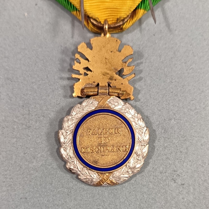 FRANCE ORDRE DE LA MEDAILLE MILITAIRE 3 ème REPUBLIQUE 1870 VALEUR ET DISCIPLINE EN ARGENT DANS SA BOITE