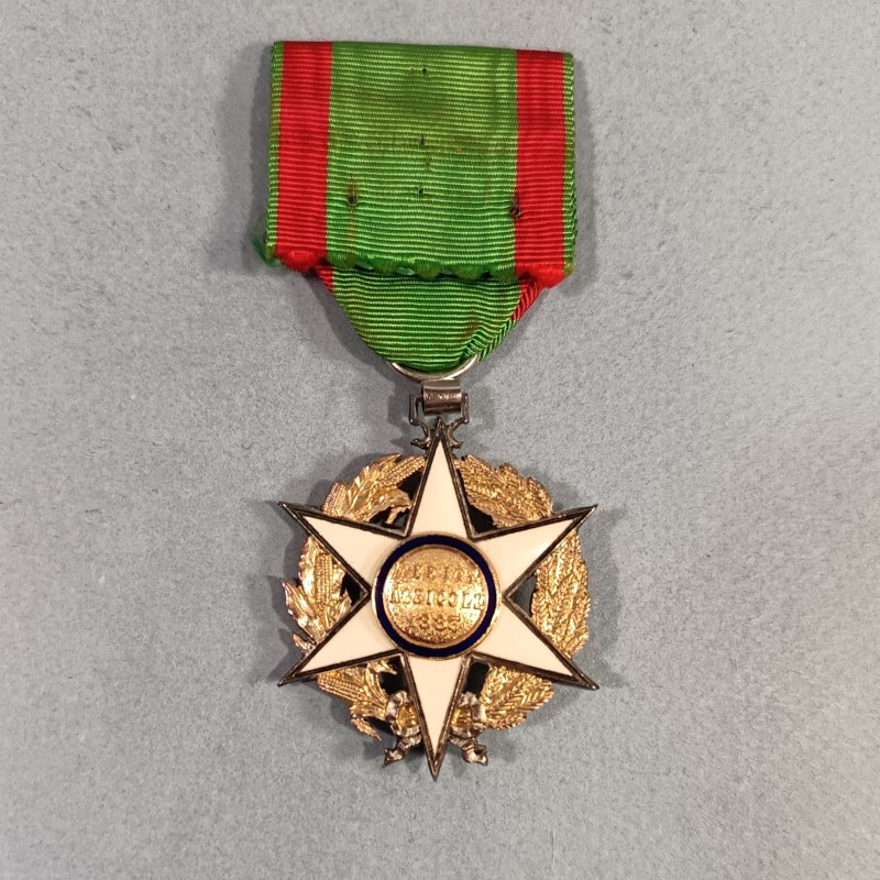 FRANCE MEDAILLE DE CHEVALIER DE L'ORDRE DU MERITE AGRICOLE FRANCAIS EN BOITE