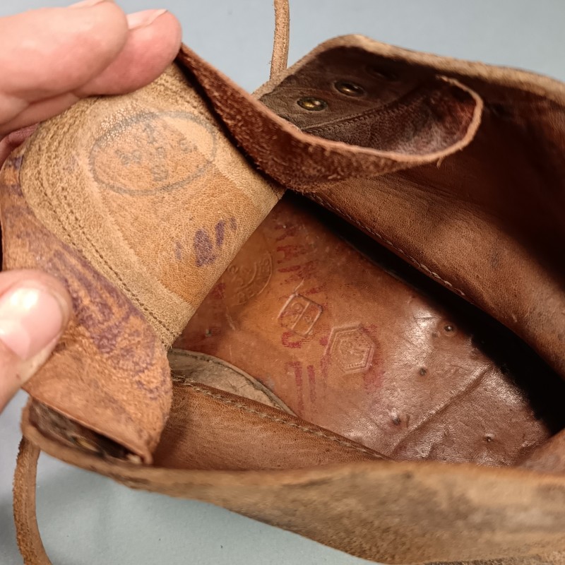 BRODEQUINS CHAUSSURES MILITAIRE EN CUIR MODELE 1917 TOUTES ARMES DATEES 1951 GRANDE TAILLE 29/4 43/44
