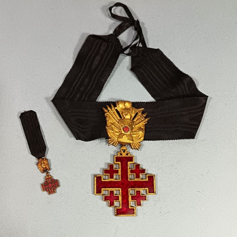 ITALIE VATICAN MEDAILLE ET SA REDUCTION DE COMMANDEUR DE L'ORDRE DU SAINT SEPULCRE DE JERUSALEM EN COFFRET