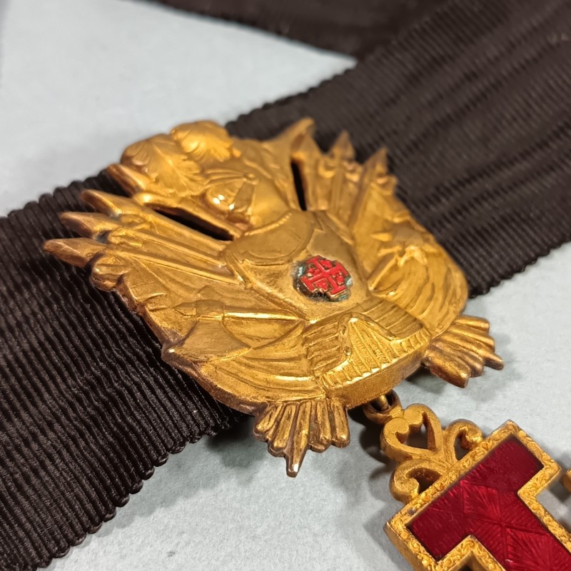 ITALIE VATICAN MEDAILLE ET SA REDUCTION DE COMMANDEUR DE L'ORDRE DU SAINT SEPULCRE DE JERUSALEM EN COFFRET