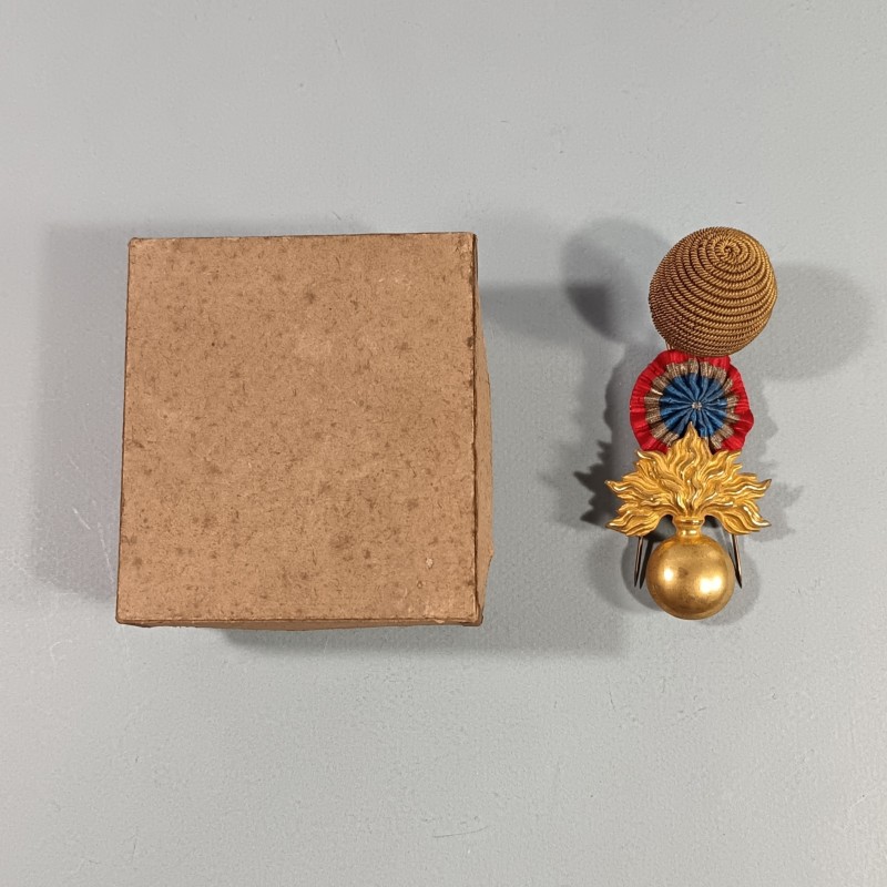 ATTRIBUT OU INSIGNE ET POMPON DE KEPI D'OFFICIERS MODELE 1886 OFFICIER D'INFANTERIE ET LEGION ETRANGERE LIEUTENANT CAPITAINE