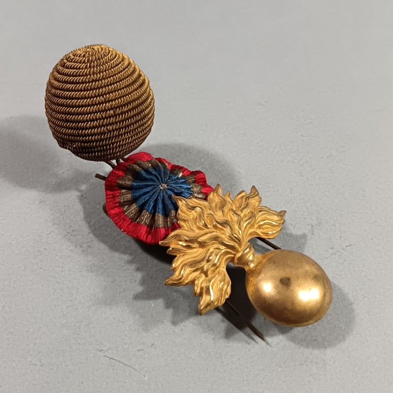 ATTRIBUT OU INSIGNE ET POMPON DE KEPI D'OFFICIERS MODELE 1886 OFFICIER D'INFANTERIE ET LEGION ETRANGERE LIEUTENANT CAPITAINE