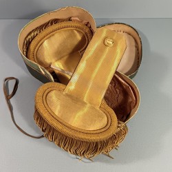 PAIRE D'EPAULETTES DE LIEUTENANT OU CAPITAINE D'OFFICIER D'INFANTERIE MODELE TROISIEME REPUBLIQUE 1914 TENUE 1931