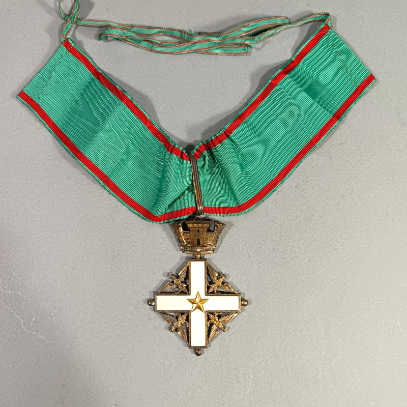 ITALIE MEDAILLE DE COMMANDEUR DE L'ORDRE NATIONAL DU MERITE EN COFFRET ITALIAN NATIONAL MERIT ORDER