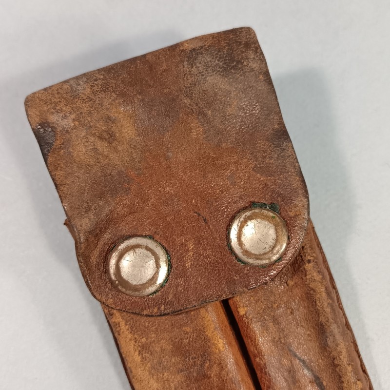 PORTE CHARGEURS EN CUIR FABRICATION LOCALE ARTISANALE INDOCHINE PA MAC 50 PARACHUTISTES INDOCHINE LEGION ETRANGERE TAP