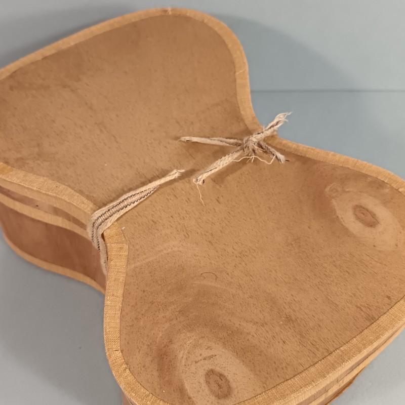 PAIRE D'EPAULETTES DE LIEUTENANT OU CAPITAINE D'OFFICIER D'INFANTERIE MODELE TROISIEME REPUBLIQUE 1914 TENUE 1931 EN BOITE