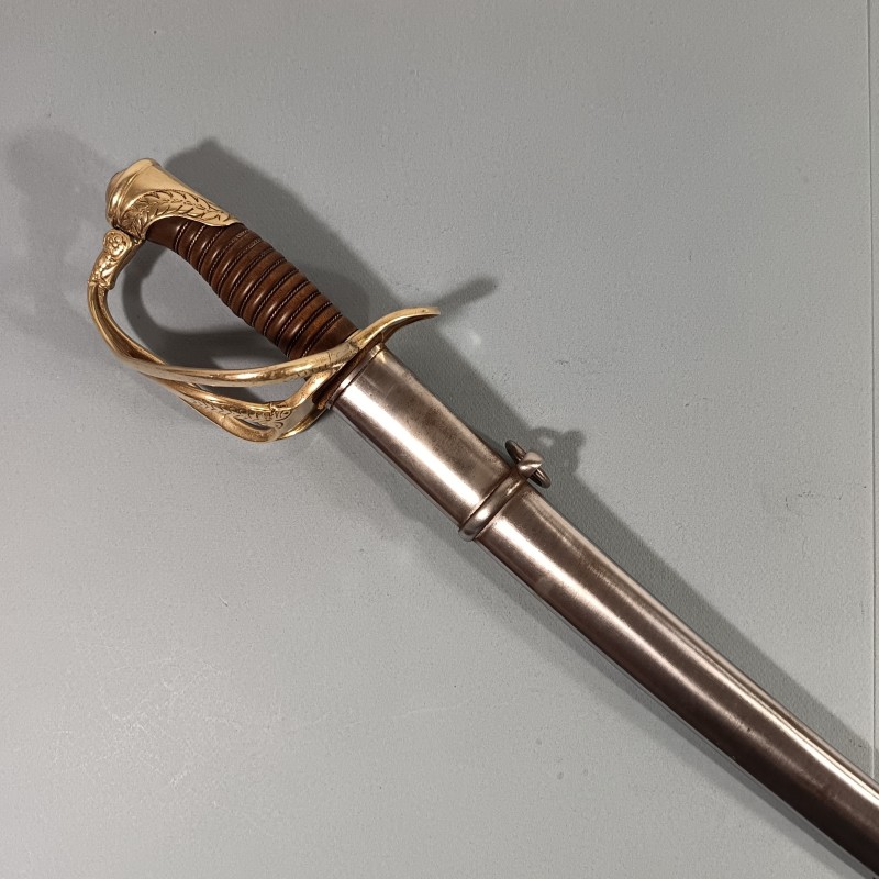SABRE MODELE 1822 POUR OFFICIERS DE CAVALERIE LEGERE ET D'ARTILLERIE MONTEE LAME COURBE MARQUEE DE CHATELRAULT 1873