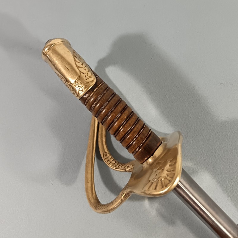 SABRE MODELE 1822 POUR OFFICIERS DE CAVALERIE LEGERE ET D'ARTILLERIE MONTEE LAME COURBE MARQUEE DE CHATELRAULT 1873
