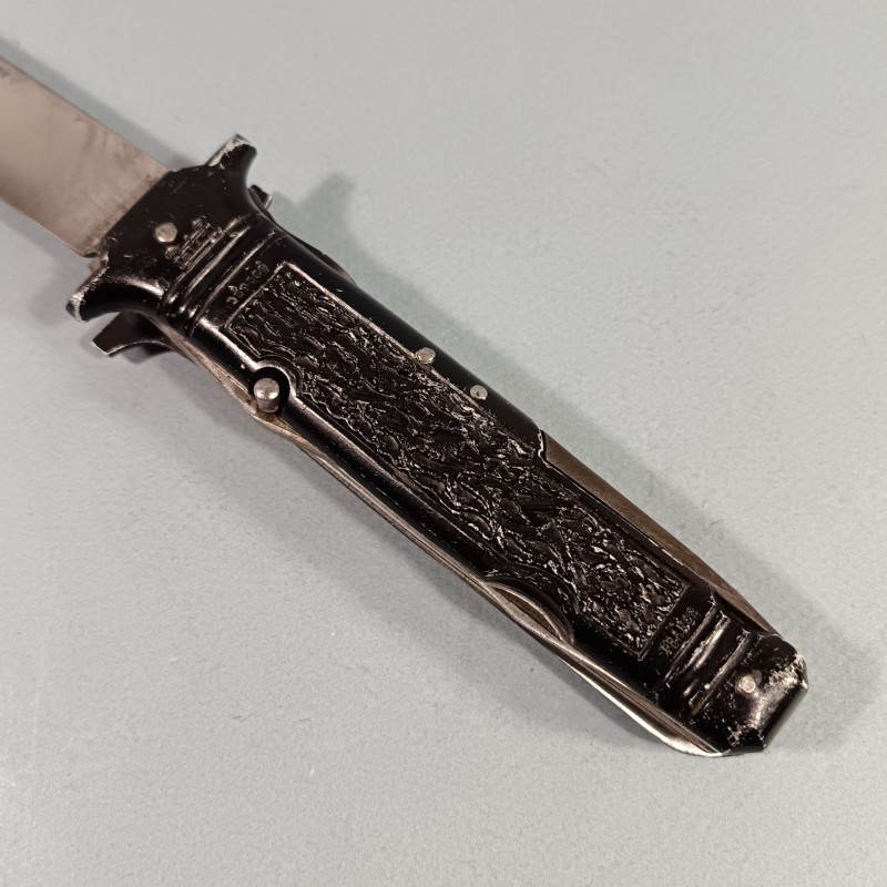 COUTEAU PLIANT REGLEMENTAIRE BIAT FRANCE DEPOSE PARACHUTISTES COMMANDOS DE L'AIR TAP ANNEES 1950