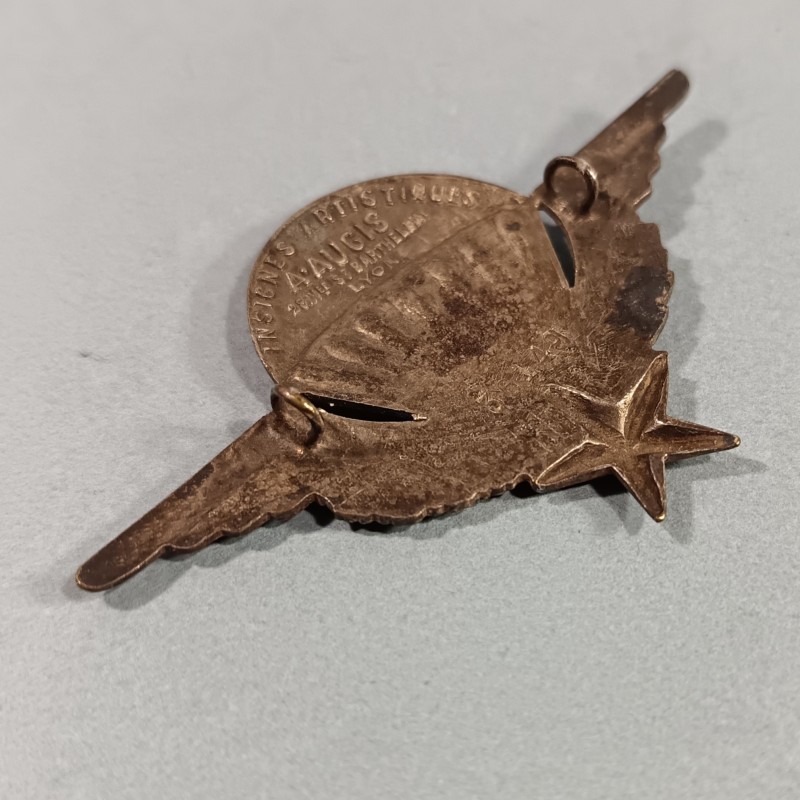 INSIGNE MILITAIRE BREVET PARACHUTISTE NUMEROTE 36149 BREVETE EN 1949 FABRICATION D'EPOQUE A.AUGIS