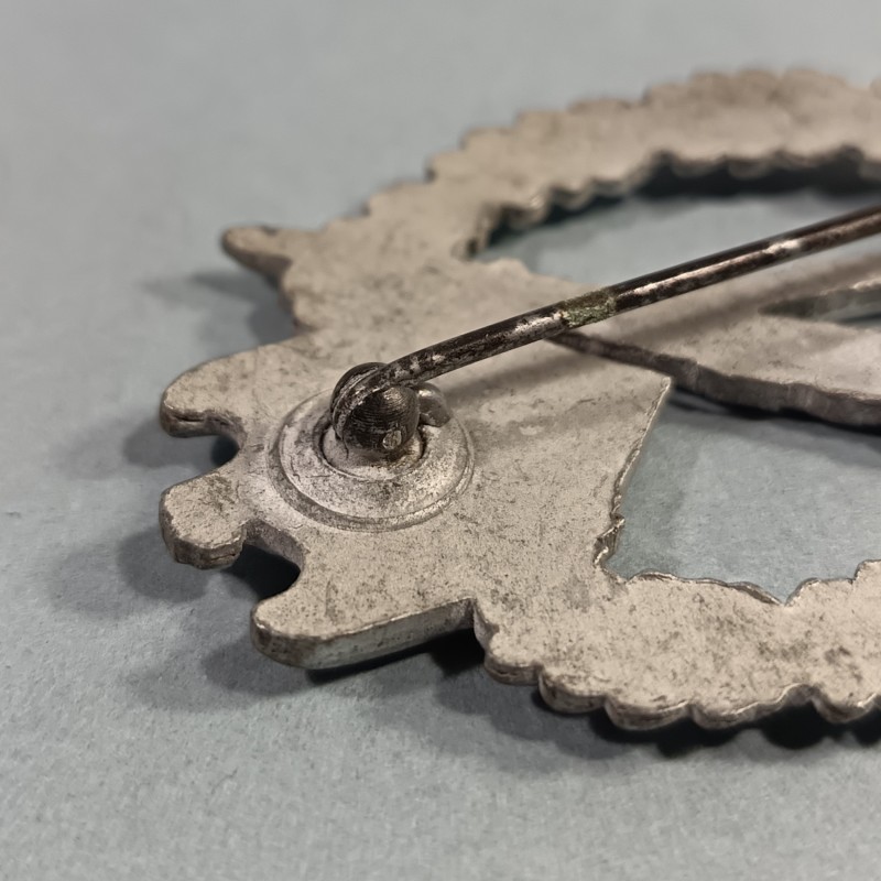 ALLEMAGNE INSIGNE ASSAUT INFANTERIE BADGE DE POITRINE COMBAT ALLEMAND SECONDE GUERRE FABRICANT JB & Co