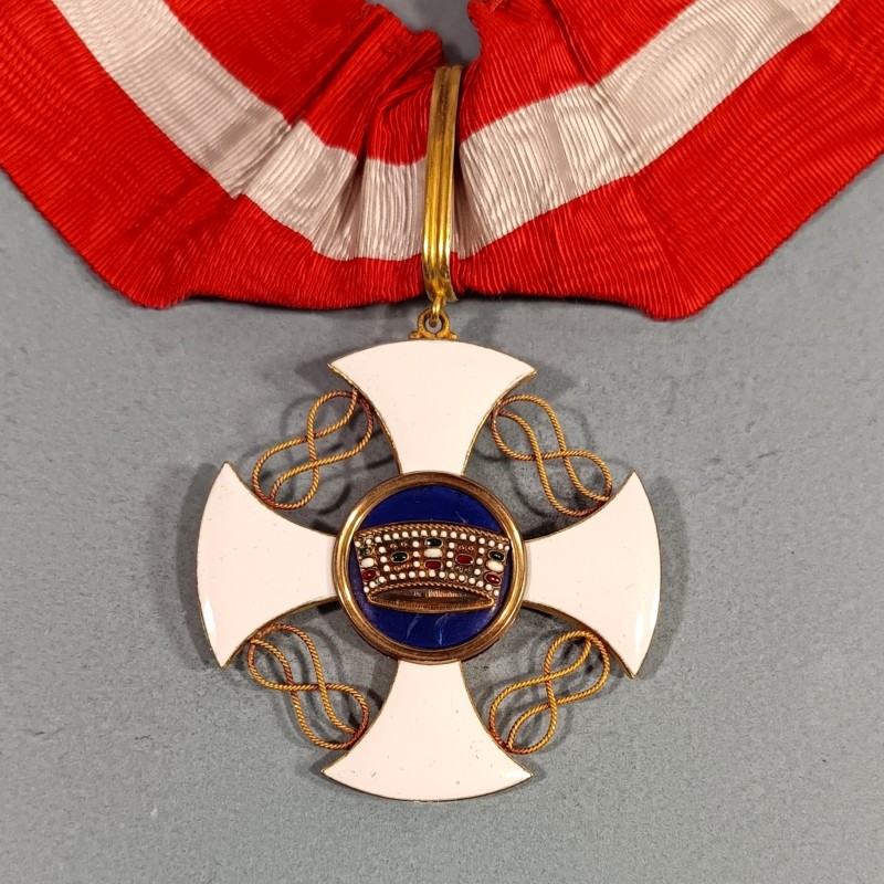 ITALIE MEDAILLE DE COMMANDEUR DE L'ORDRE NATIONAL DE LA COURONNE ITALIENNE EN OR ITALIAN NATIONAL CROWN ORDER IN GOLD