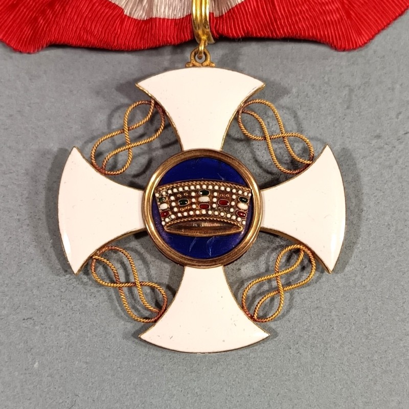 ITALIE MEDAILLE DE COMMANDEUR DE L'ORDRE NATIONAL DE LA COURONNE ITALIENNE EN OR ITALIAN NATIONAL CROWN ORDER IN GOLD