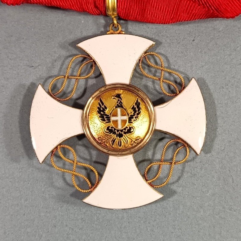 ITALIE MEDAILLE DE COMMANDEUR DE L'ORDRE NATIONAL DE LA COURONNE ITALIENNE EN OR ITALIAN NATIONAL CROWN ORDER IN GOLD