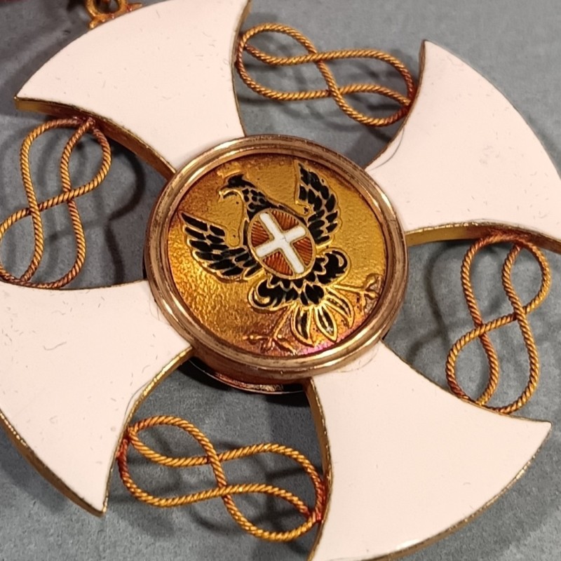 ITALIE MEDAILLE DE COMMANDEUR DE L'ORDRE NATIONAL DE LA COURONNE ITALIENNE EN OR ITALIAN NATIONAL CROWN ORDER IN GOLD