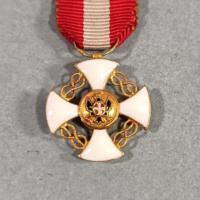 ITALIE MEDAILLE DE CHEVALIER DE L'ORDRE NATIONAL DE LA COURONNE ITALIENNE EN OR ITALIAN NATIONAL CROWN ORDER IN GOLD