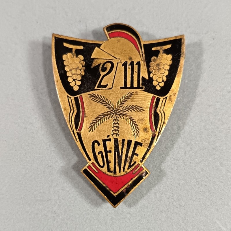 INSIGNE MILITAIRE GENIE 2-111 ème BATAILLON DE TRAVAUX FABRICATION DRAGO PARIS G.1377