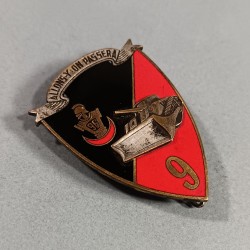 INSIGNE MILITAIRE GENIE 9-96 ème BATAILLON FABRICATION NON MARQUEE A IDENTIFIER