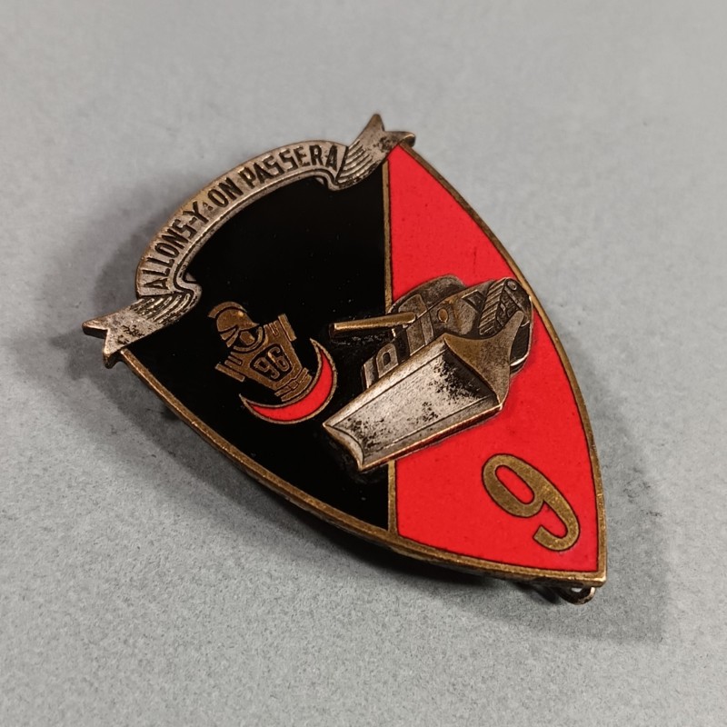 INSIGNE MILITAIRE GENIE 9-96 ème BATAILLON FABRICATION NON MARQUEE A IDENTIFIER