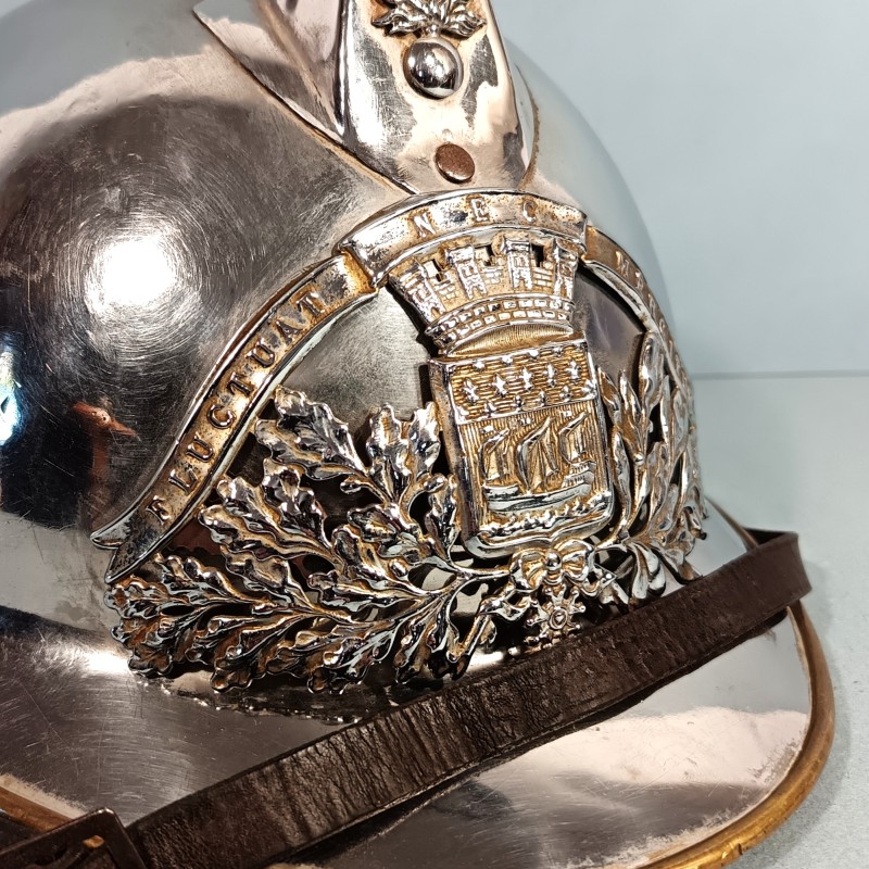 CASQUE DE SOUS-OFFICIER DES SAPEURS POMPIERS DE LA VILLE DE PARIS SPP SAPEUR-POMPIER MODELE 1933 FRANCK NUMEROTEE